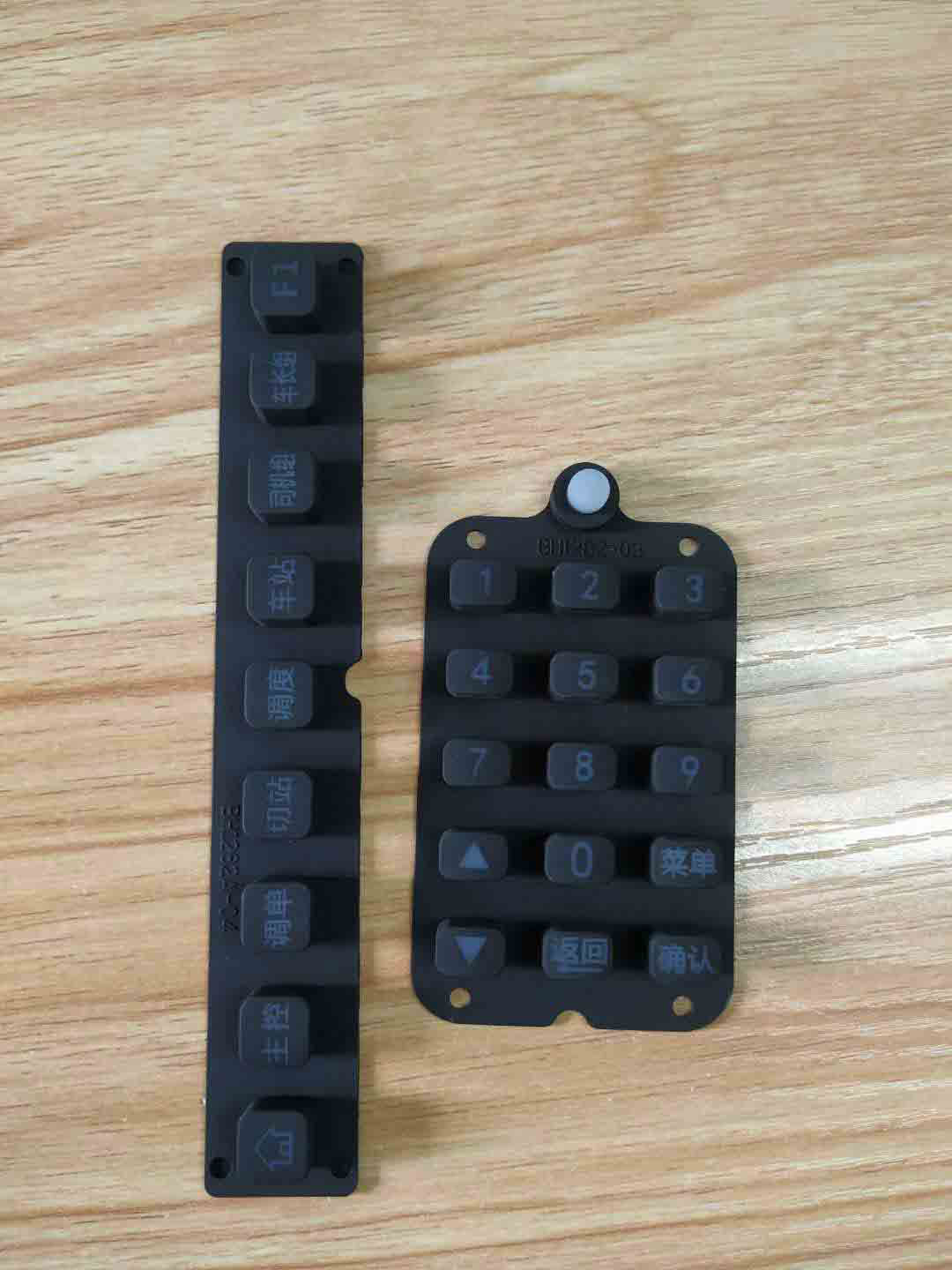 火車(chē)通訊設(shè)備硅膠按鍵