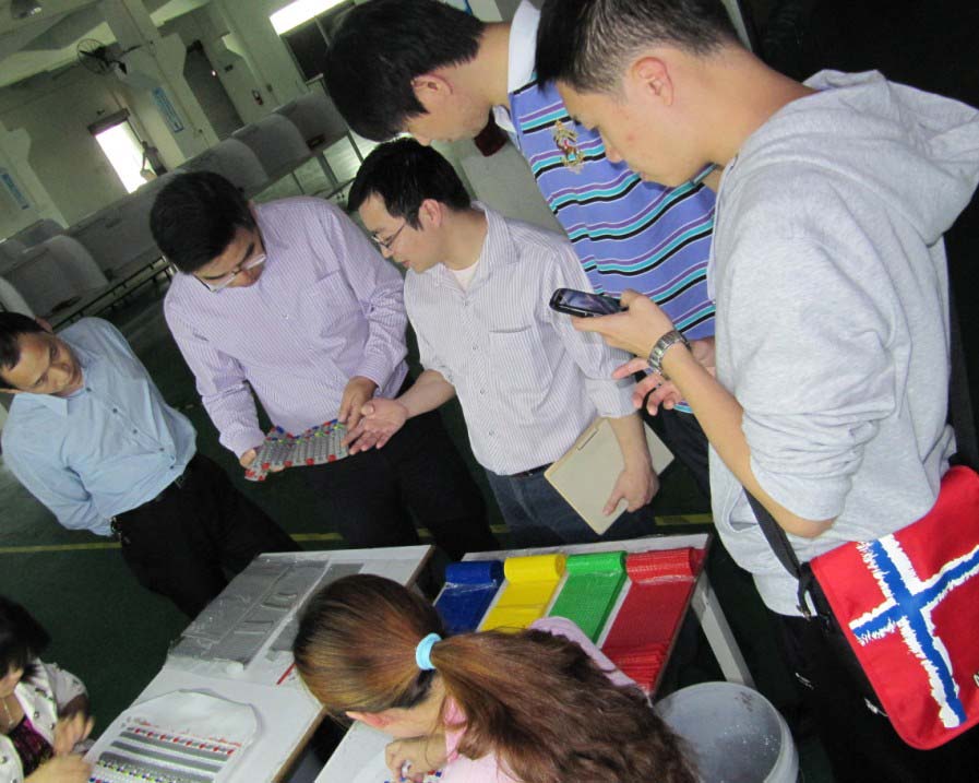 華為公司來(lái)東莞博皓電子硅膠制品廠(chǎng)